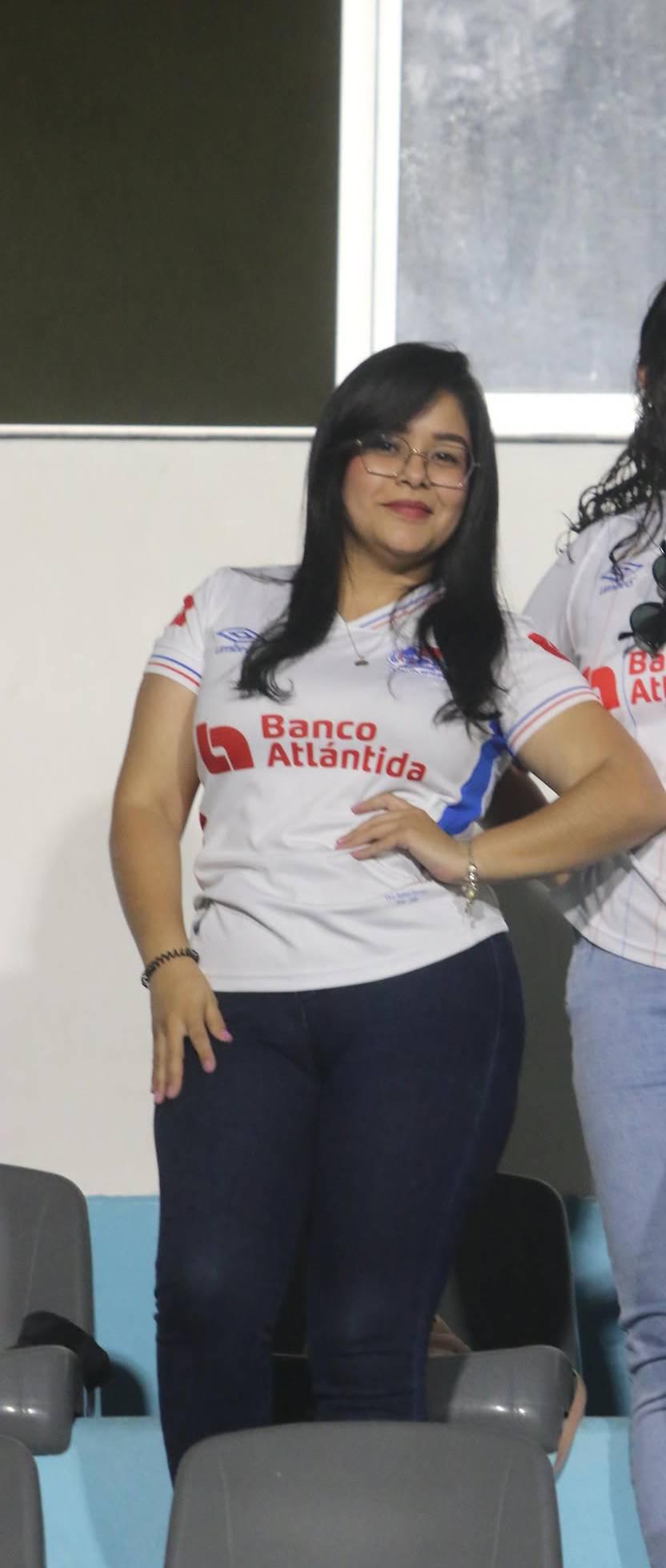 Las bellas chicas del Olimpia que se robaron las miradas en juego ante UPNFM