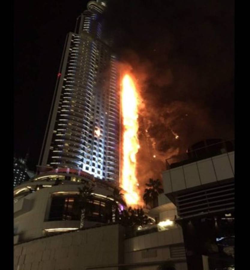 Dubái: enorme incendio en un hotel antes de celebraciones de Nochevieja
