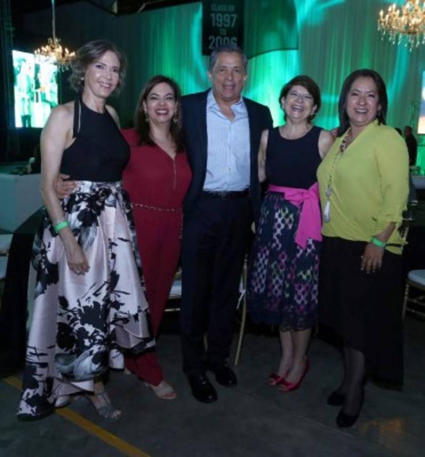 Una noche de recuerdos entre los egresados de la Elvel School