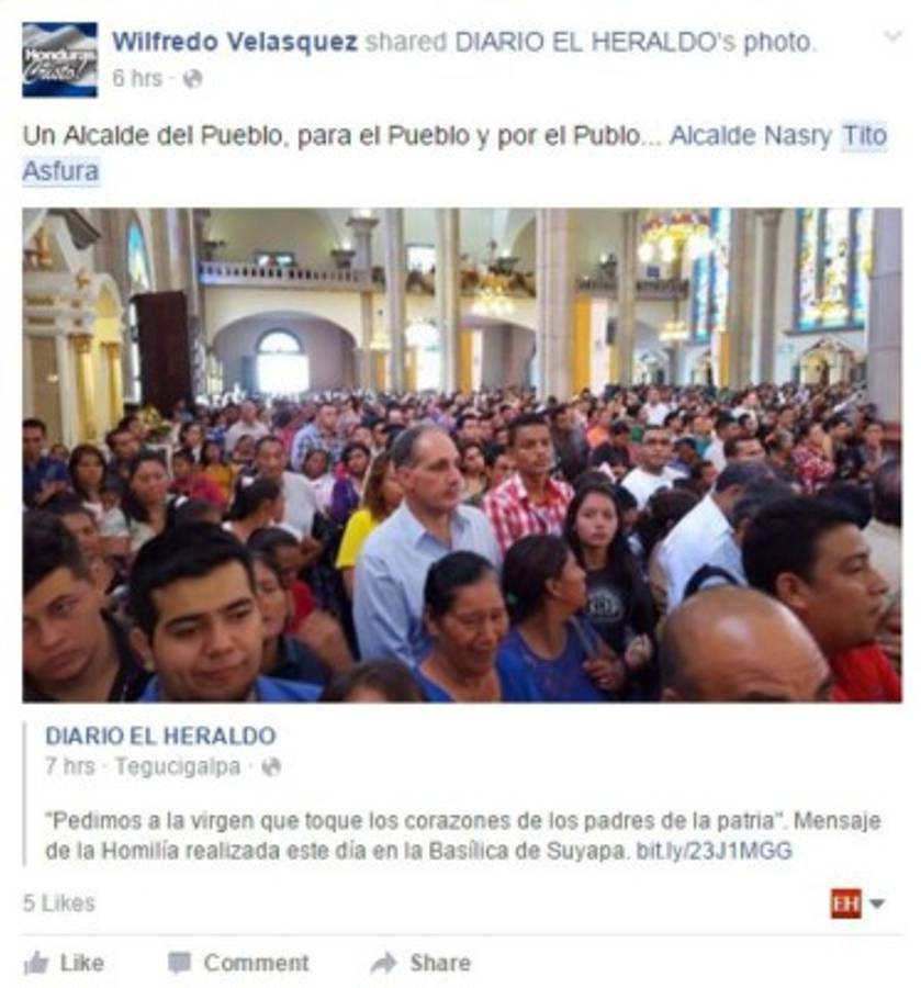 'Tito' Asfura entre la feligresía, la imagen que se hizo viral en Honduras