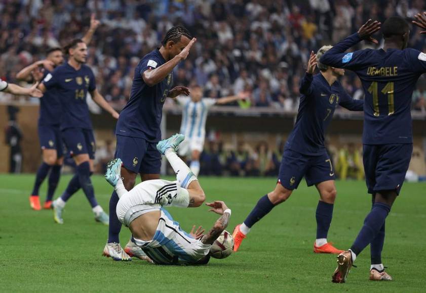 Así fue la polémica jugada de Di María contra Dembelé que terminó en penal