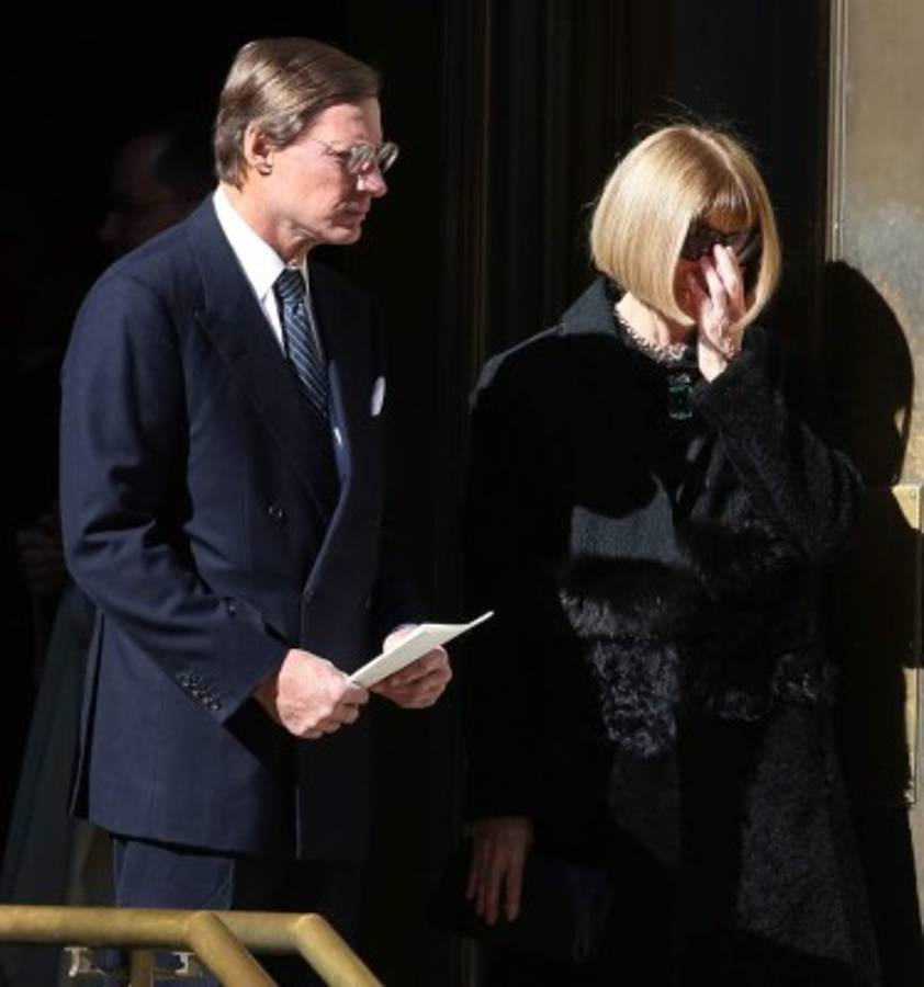 Luminarias despiden al caballero del diseño mundial