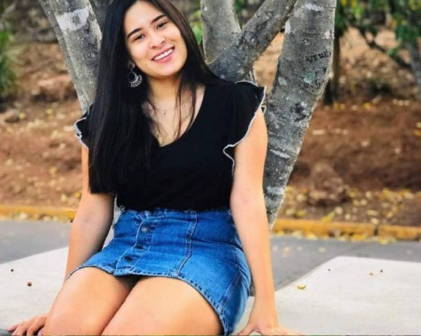 Sofía Reyes, una de las youtubers más sexys de Honduras (FOTOS)