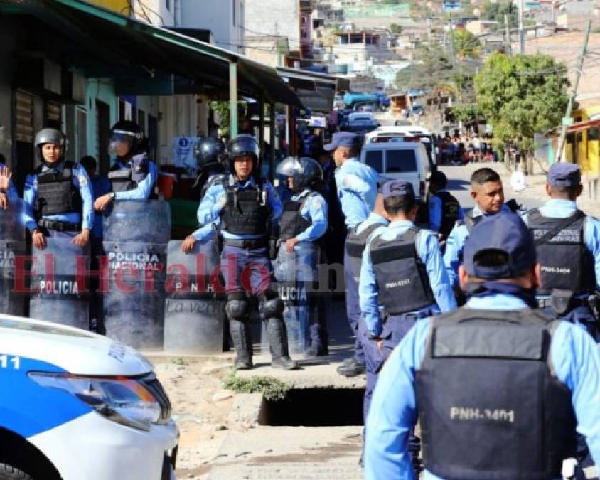 Dantescas fotos: Mata a motorista y luego lo queman vivo en la Quezada