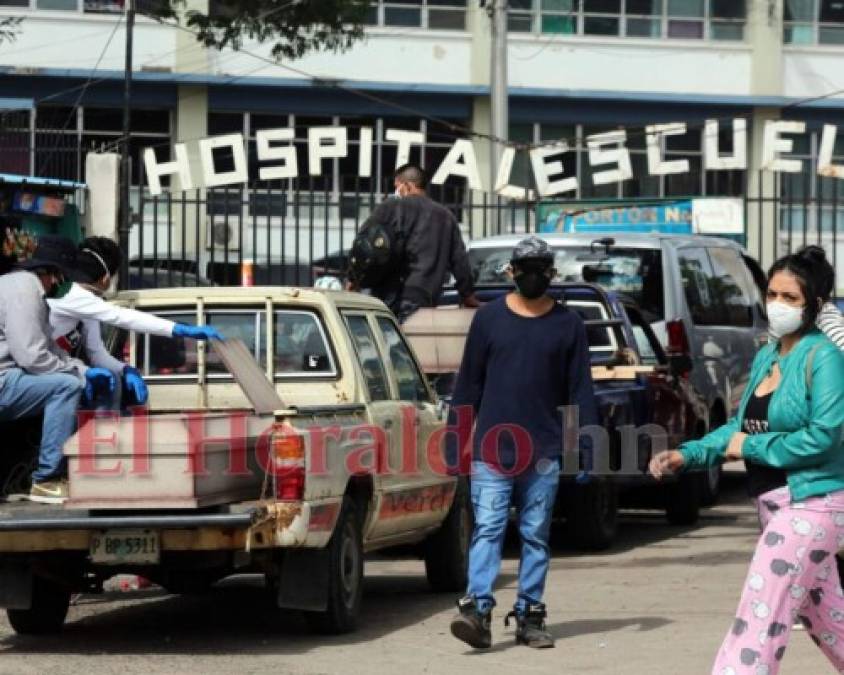 Morgue desbordada y filas de dolientes esperando cadáveres: la realidad de la pandemia en Honduras