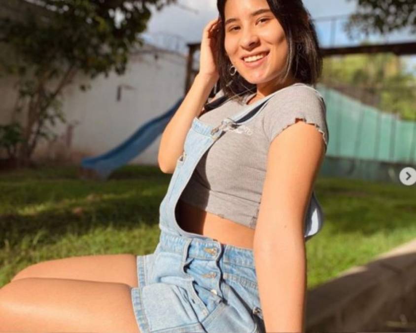 Sofía Reyes, una de las youtubers más sexys de Honduras (FOTOS)