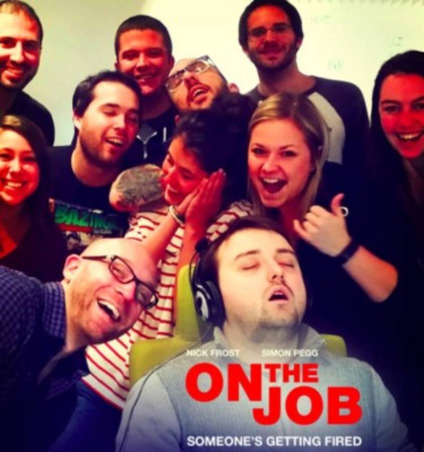 Un hombre se duerme en su trabajo y la red acaba con él de forma épica