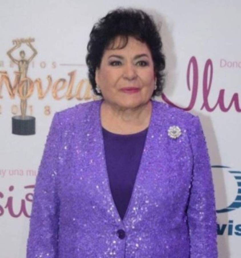 La acción de Carmen Salinas en la tumba de Edith González