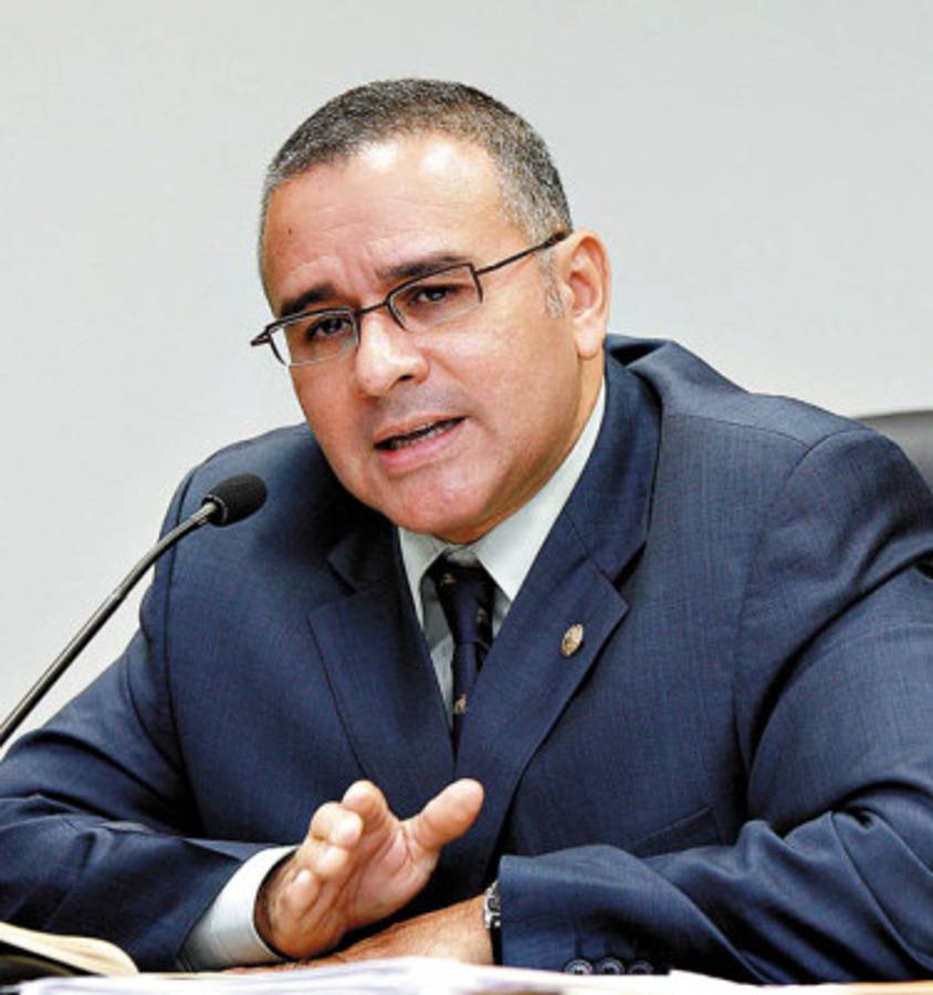 Funes: Nadie habla de tambores de guerra