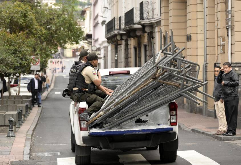 Ecuador declara “conflicto armado interno” tras dos días de terror