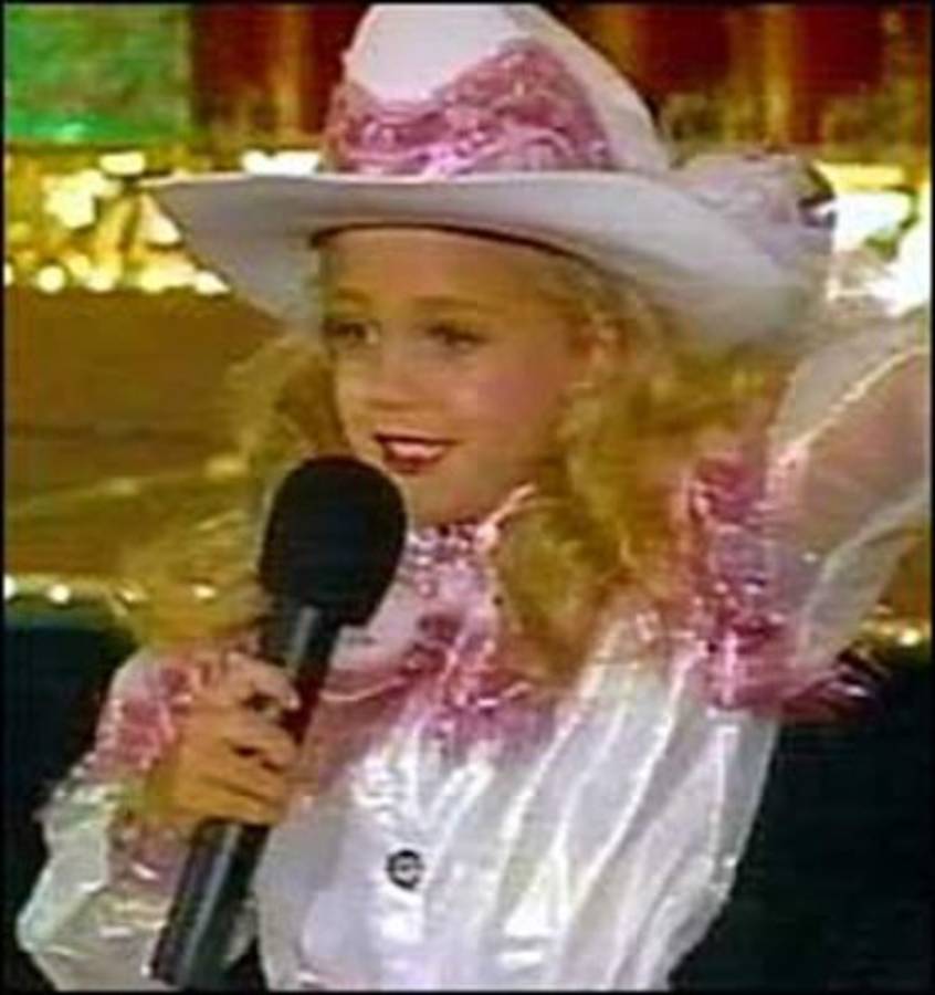 ¿Quién es ella y por qué la vinculan con Katy Perry?  