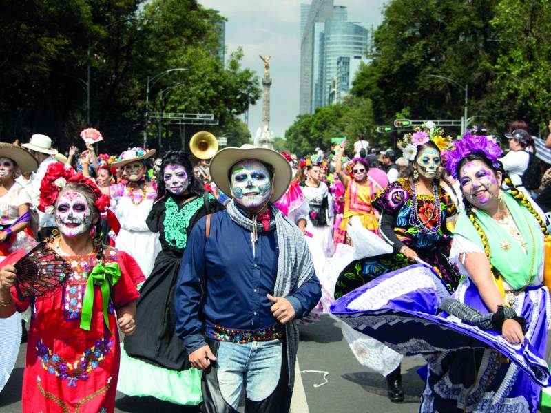 Celebración. En el Día Internacional de los Pueblos Indígenas en la Ciudad de México, miles de personas participaron en un marcha cultural y reivindicativa de sus derechos por el Día Internacional de los Pueblos Indígenas.