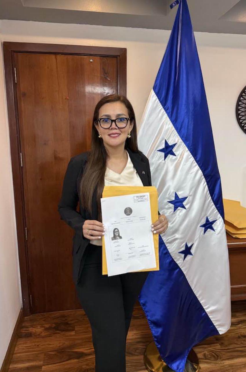 Renán Inestroza, Mirtha Gutiérrez y Oved López: candidatos a consejeros en el CNE