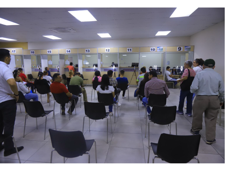 La Unidad Investigativa de EL HERALDO Plus solicitó las cifras de ingreso de chinos al INM