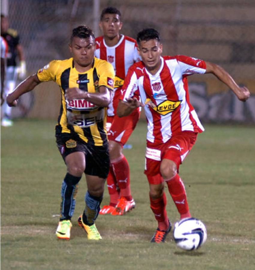 Mario Martínez salvó al Real España con un golazo