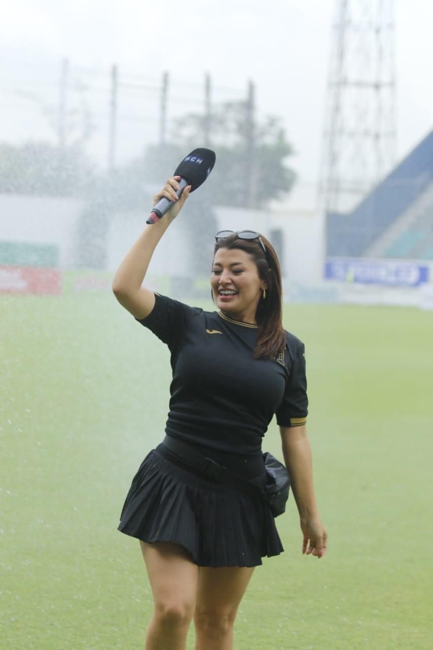 Elsa Oseguera y Milagro Flores sorprendieron: Famosos presentes en partido de tiktokers