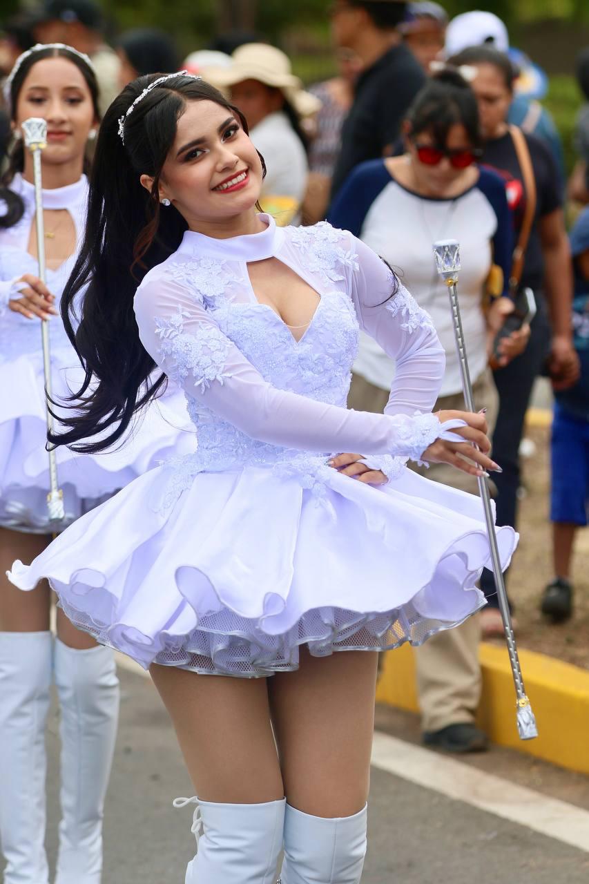 Rostros de las bellas palillonas que destacaron en estos desfiles patrios 2026
