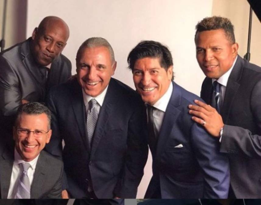 FOTOS: La exitosa carrera del hondureño Carlos Pavón como comentarista de Univisión