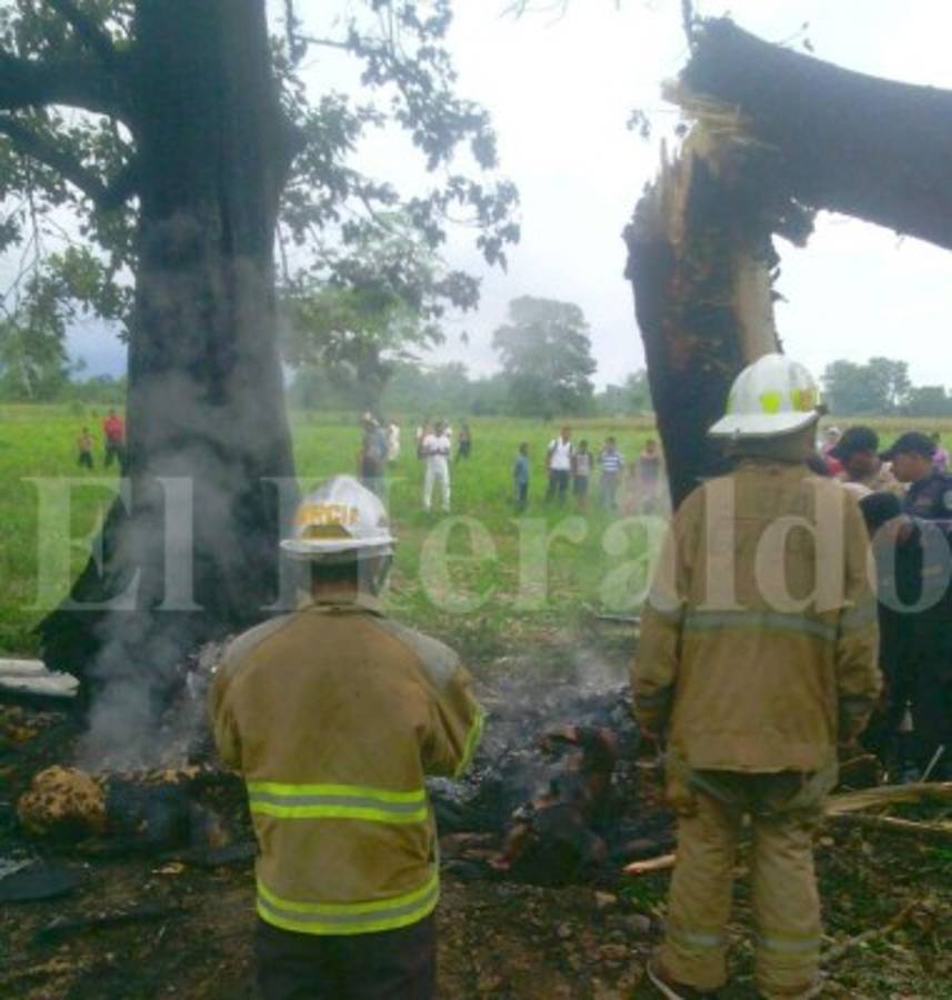 Dos personas muertas al estrellarse avioneta en el norte de Honduras