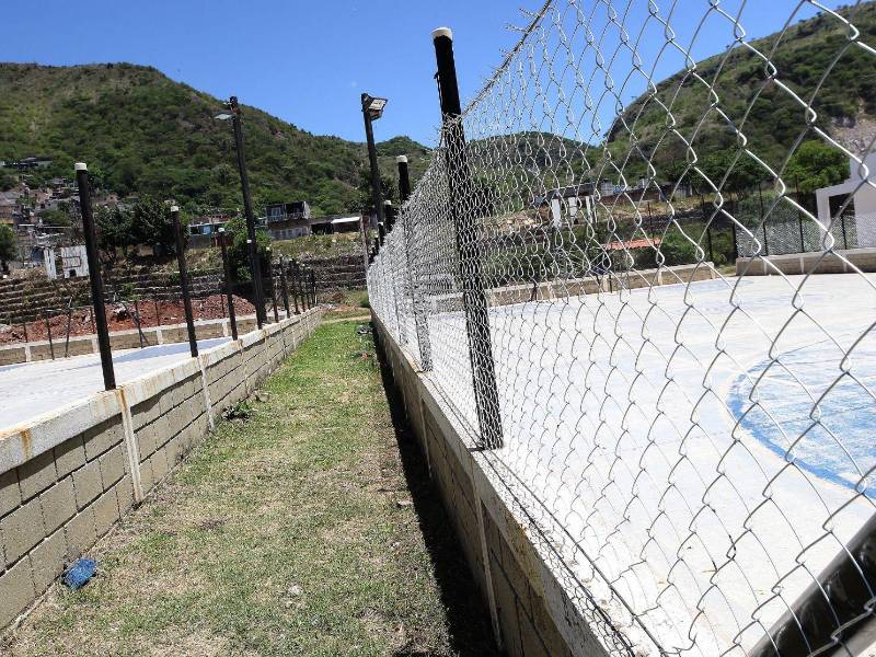 Se realizan cambio de mallas en las canchas del parque La Concordia, EL HERALDO constató los trabajos de restauración