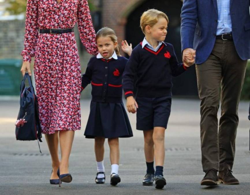 FOTOS: Así fue el primer día de clases de la princesa Charlotte