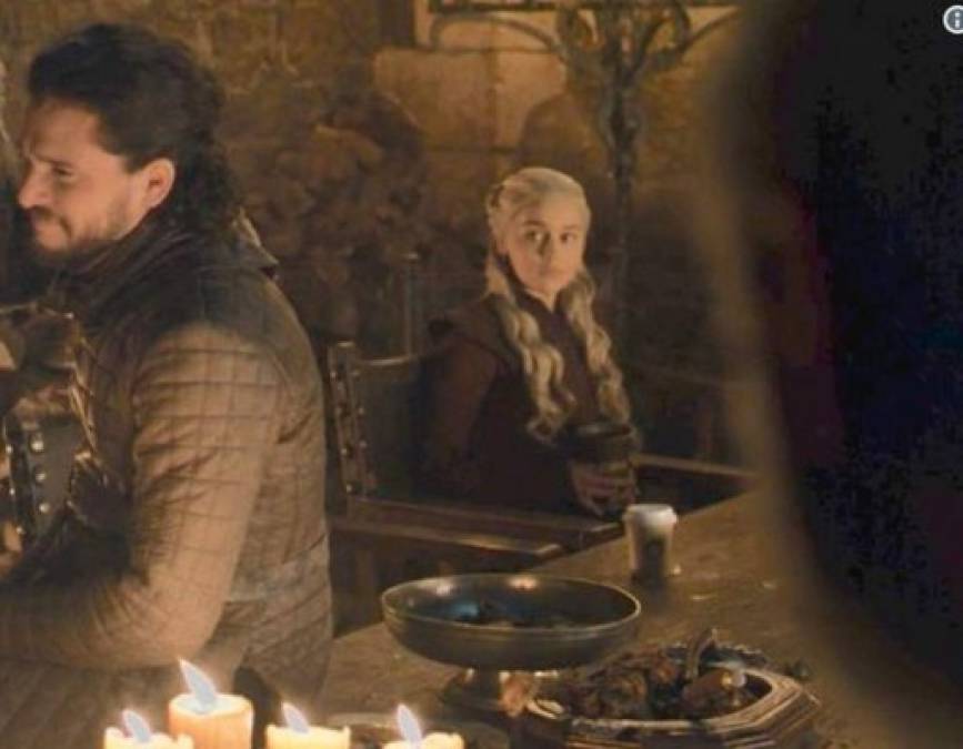 Los memes que dejó el 'descuido de un vaso de café' en Game Of Thrones