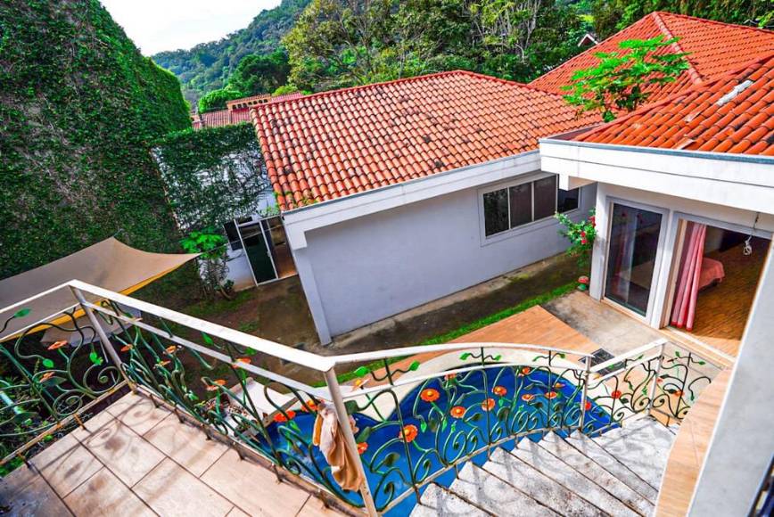 La lujosa “casa de cartón” incautada al expresidente salvadoreño Sánchez Cerén