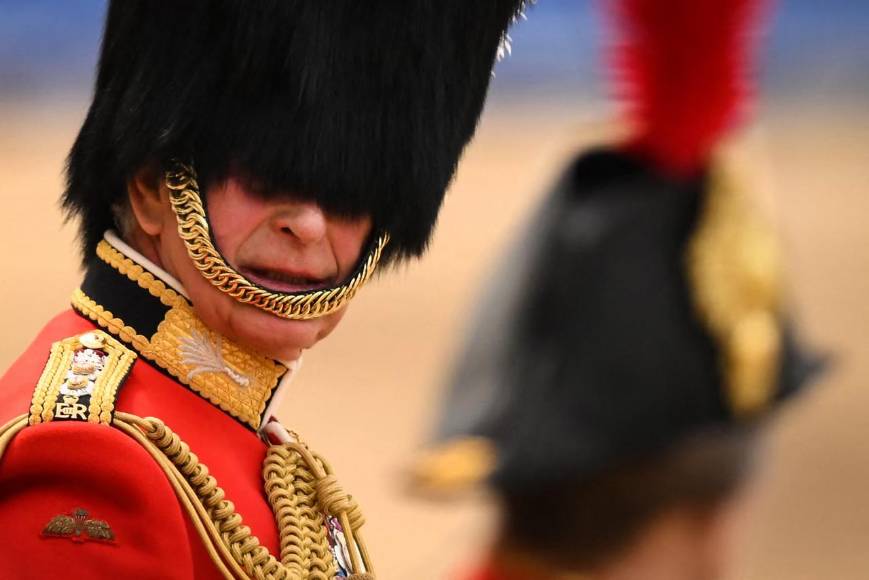 Las imágenes del desfile de Carlos III por su cumpleaños