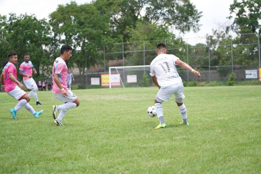 Futbolistas de Liga Nacional y legionarios que se fueron a jugar burocrático a EEUU