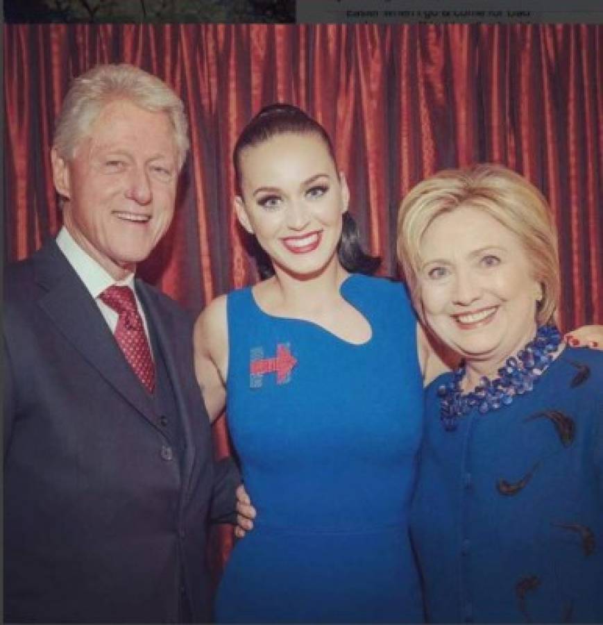 Katy Perry se disfraza de Hillary Clinton para Halloween