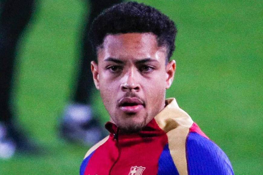 Los futbolistas que saldrían del Barcelona: Dos no quieren irse y uno suena en Arabia