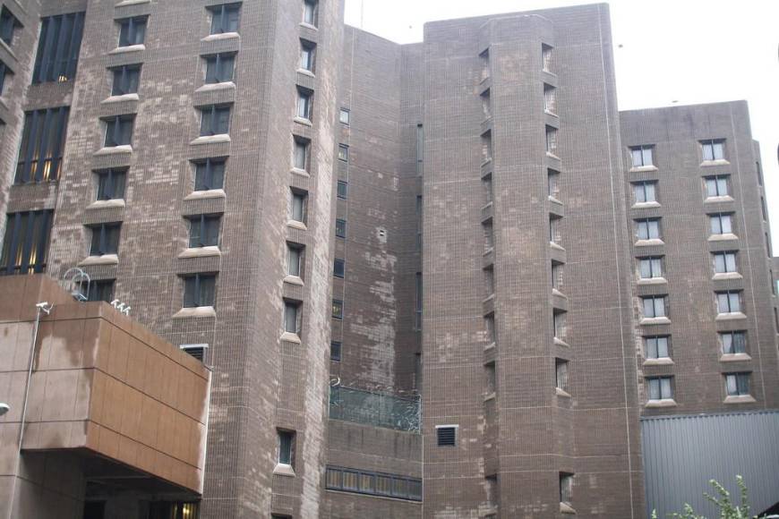 Guantánamo de NY y criticada por un suicidio: Las polémicas que rodean la cárcel donde estaría JOH durante su juicio (FOTOS)