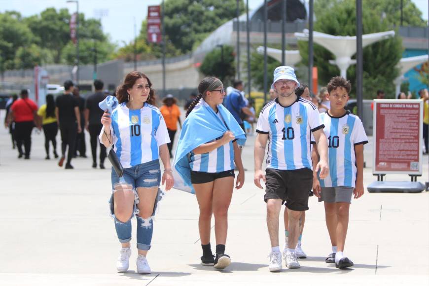 El Argentina-Canadá llena de bellezas el Mercedes-Benz Stadium