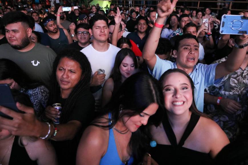 Los mejores momentos de “25 años sobrevolando” de Cultura Profética en Tegucigalpa