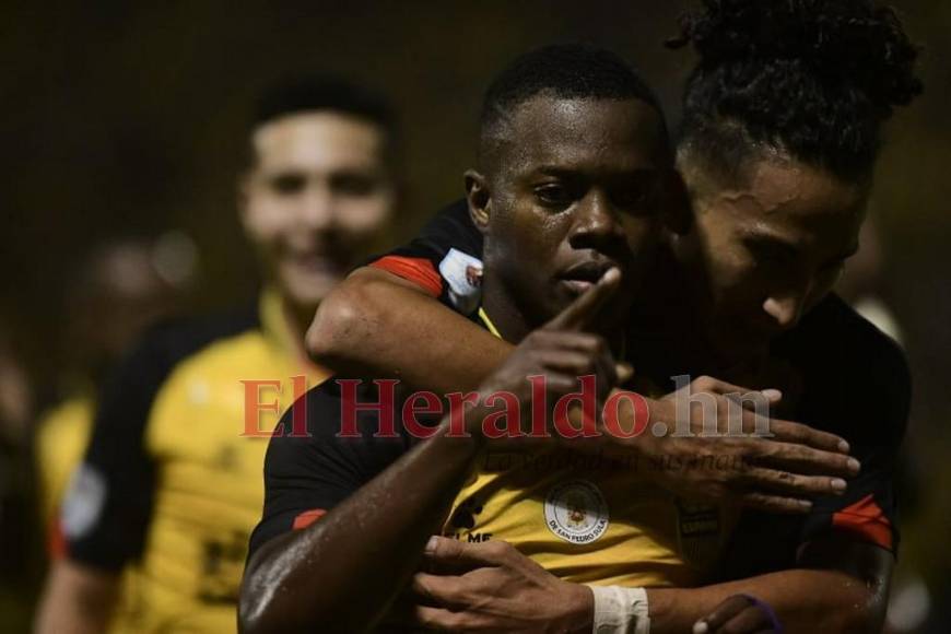 El imperdible festejo de Júnior Lacayo al anotar el 1-0 en la semifinal de vuelta