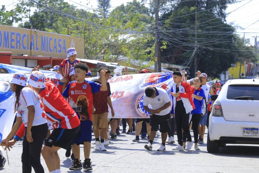 El Caribe y la Ultra Fiel: El mega carnaval que formó la barra de Olimpia en La Ceiba