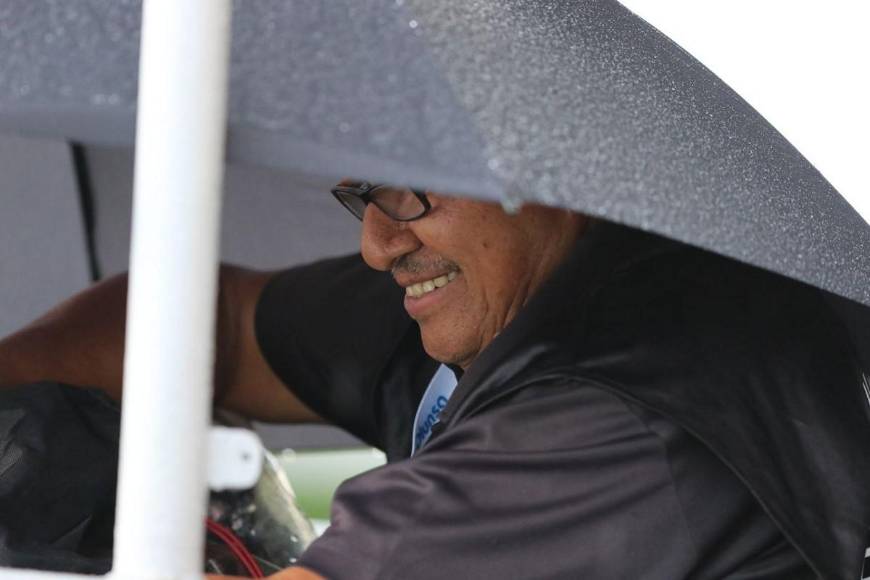 Con clima lluvioso y cancha mojada, así se jugará el Honduras vs Cuba