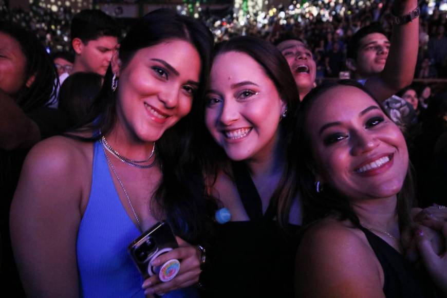 Los mejores momentos de “25 años sobrevolando” de Cultura Profética en Tegucigalpa
