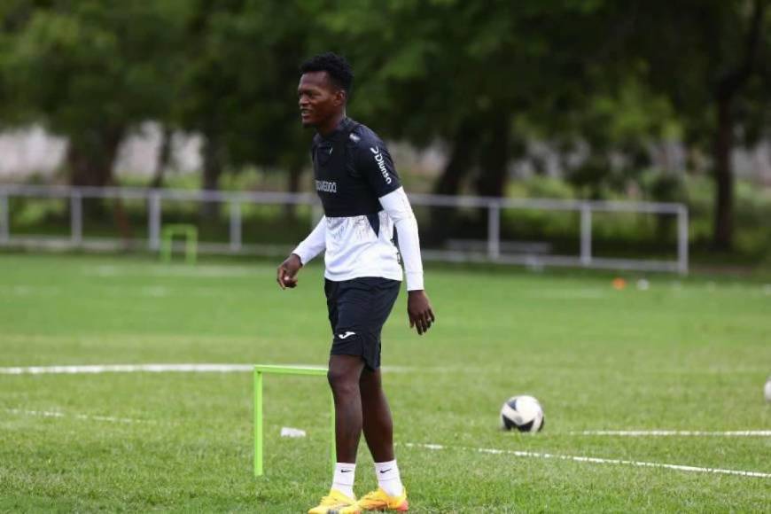 Olimpia quiere a uno de Motagua, Marathón prepara bombazo y fichajes de Génesis FC