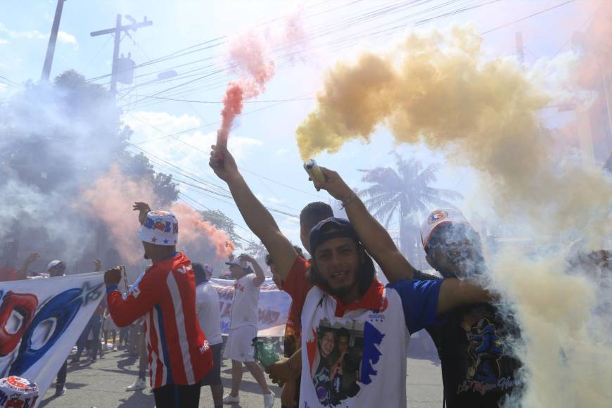 El Caribe y la Ultra Fiel: El mega carnaval que formó la barra de Olimpia en La Ceiba