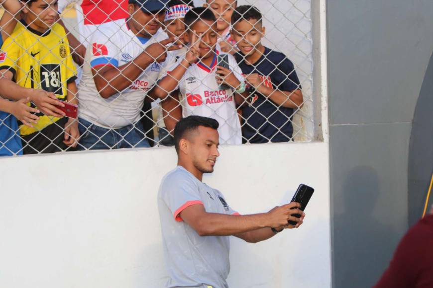 Olimpia genera ambientazo en Comayagua previo a partido contra Génesis