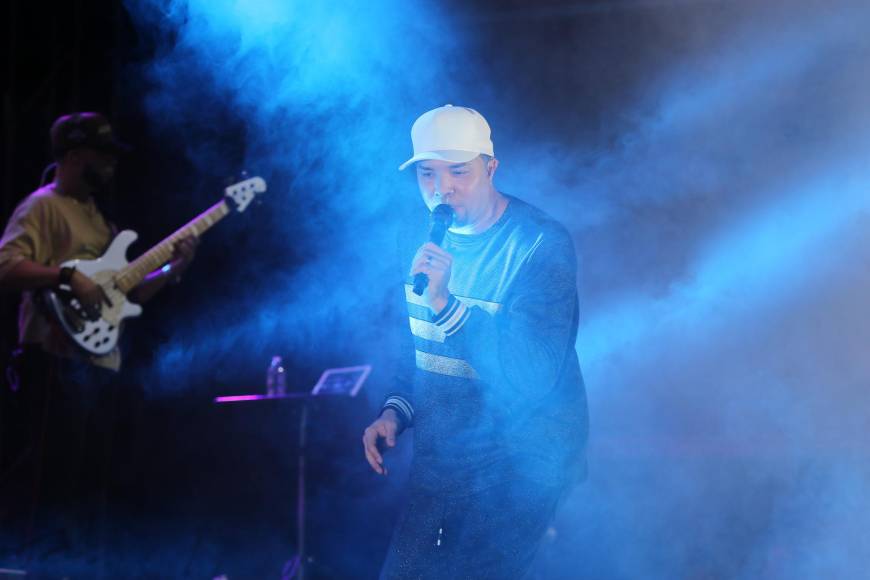 “CONXSION”, una noche de alabanza y adoración junto a Alex Zurdo y su banda