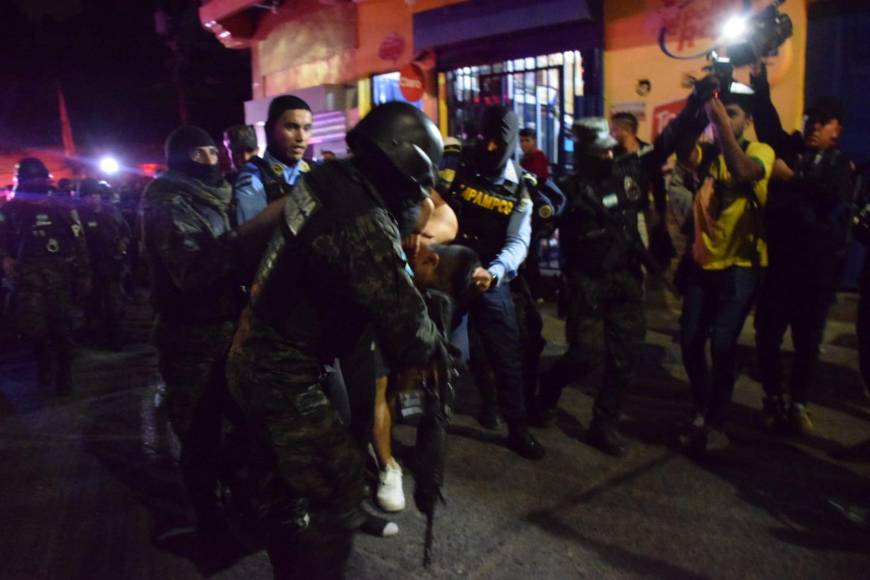 Militares en toda la zona y detenidos: así está La Peña tras el asesinato de un militar