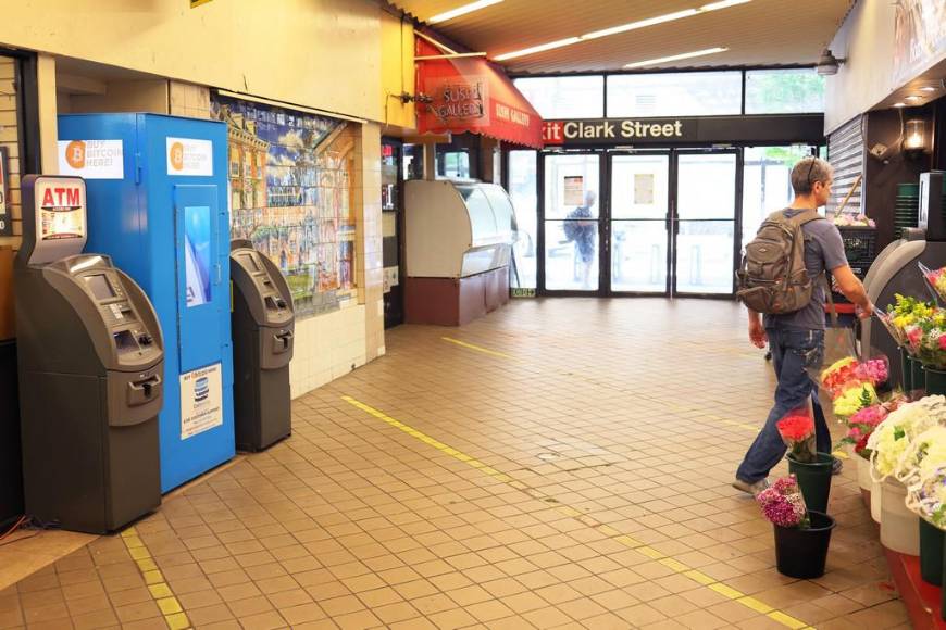 Caída de Bitcoin preocupa a salvadoreños y Bukele pide calma