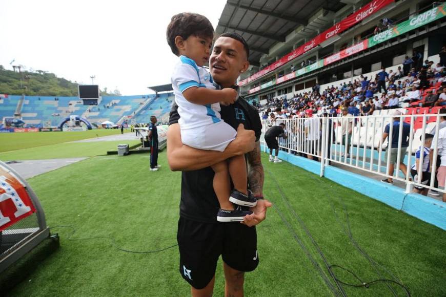 “Desde pequeña le inculcamos el amor a la H”: pequeños aficionados de la bicolor