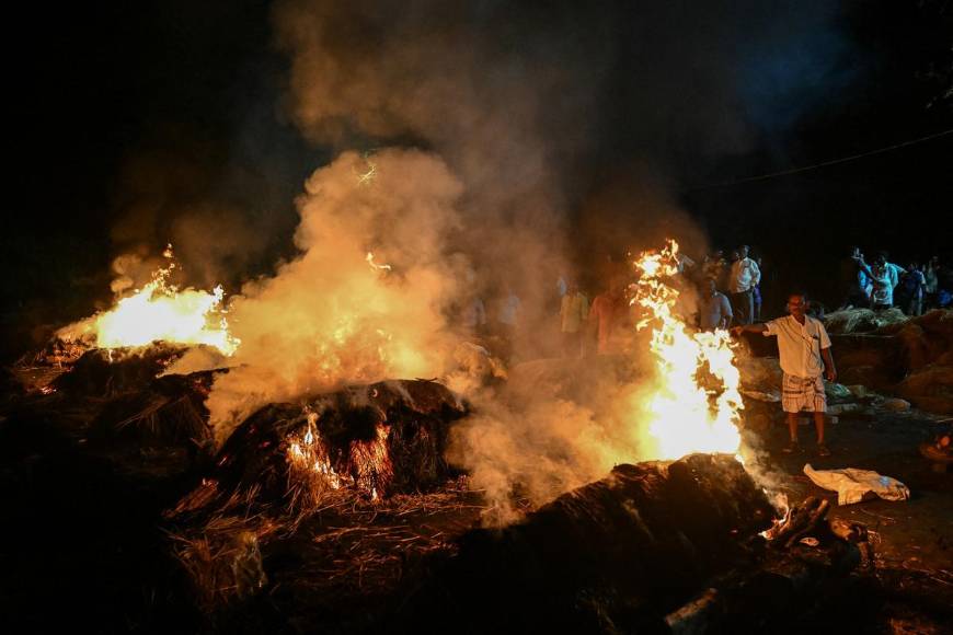 Consternación en India por muerte de más 50 personas por alcohol adulterado