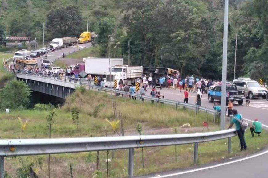 Las imágenes del fatal accidente de un bus en Nicaragua; hay 16 muertos