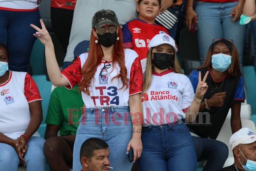 Bellas olimpistas acaparan reflectores en la semifinal contra Motagua