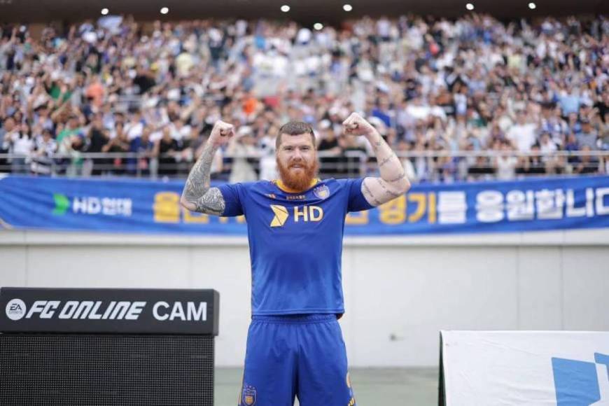 Futbolista se hace viral en la Eurocopa por su físico y responde a los gordofóbicos