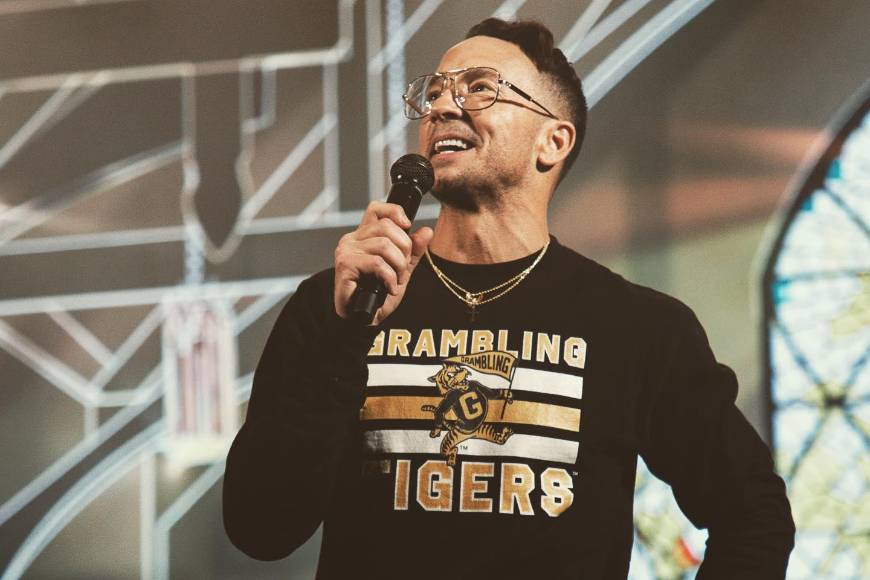 Infidelidades, malas conductas y vida de lujo: los escándalos que salpican a la “Iglesia de las Celebridades”